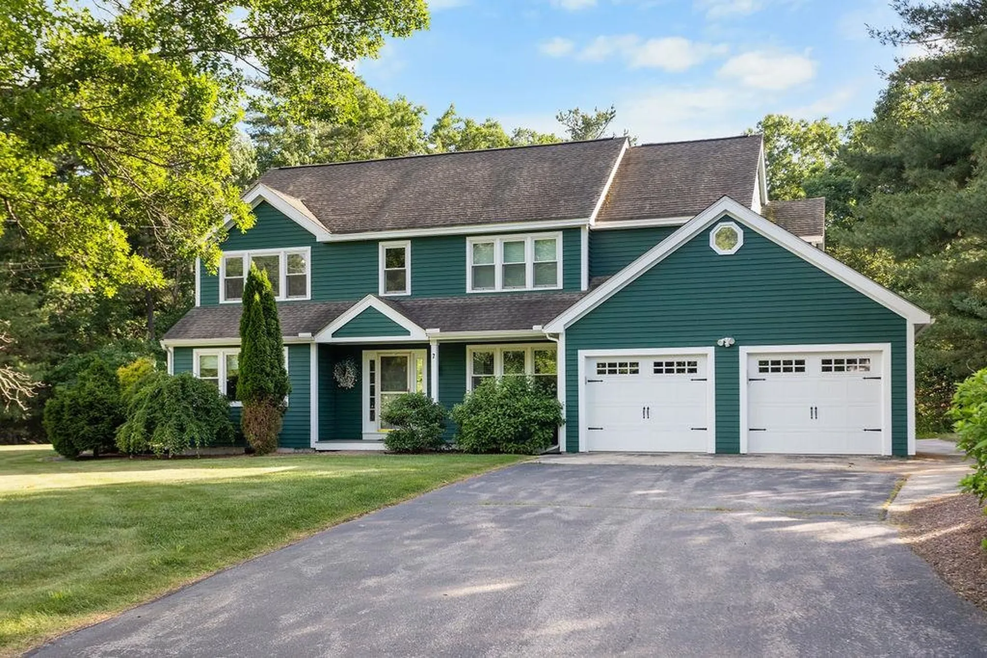7 Jenny Hill Lane Nashua NH 03062