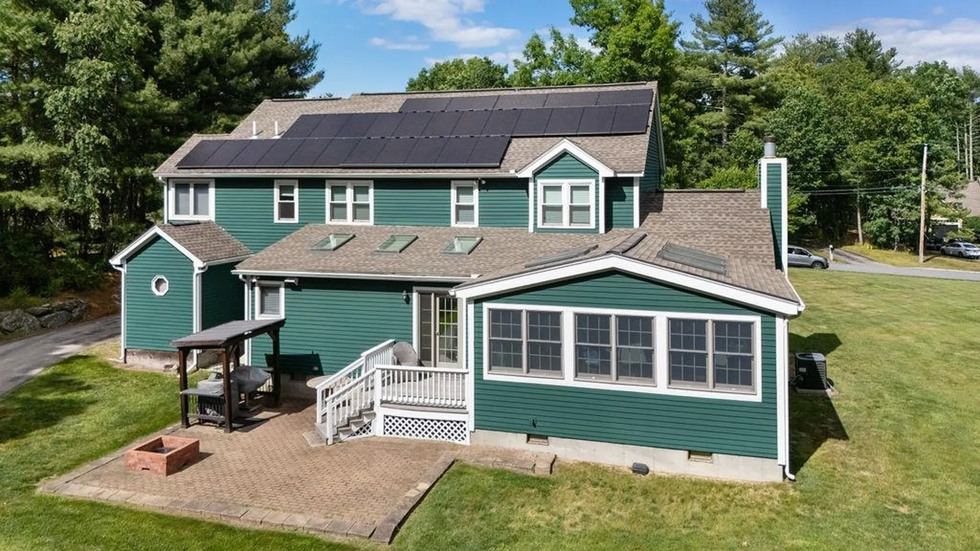 7 Jenny Hill Lane Nashua NH 03062