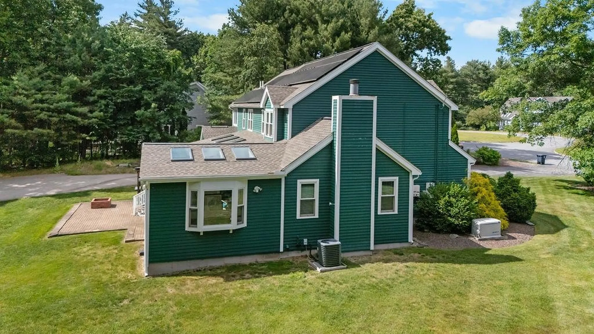 7 Jenny Hill Lane Nashua NH 03062