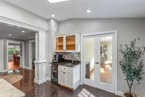 7 Jenny Hill Lane Nashua NH 03062
