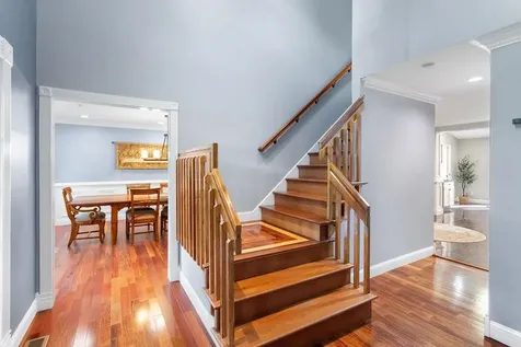7 Jenny Hill Lane Nashua NH 03062