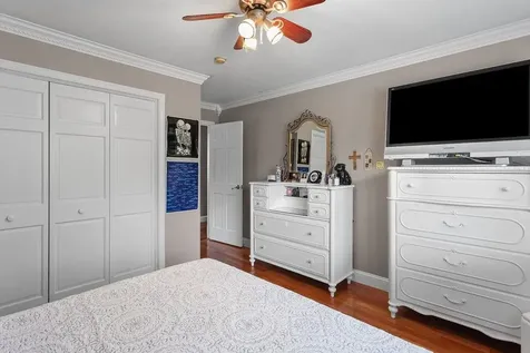 7 Jenny Hill Lane Nashua NH 03062