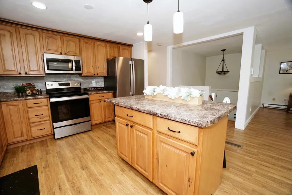 20 Ayer Circle Seabrook NH 03874