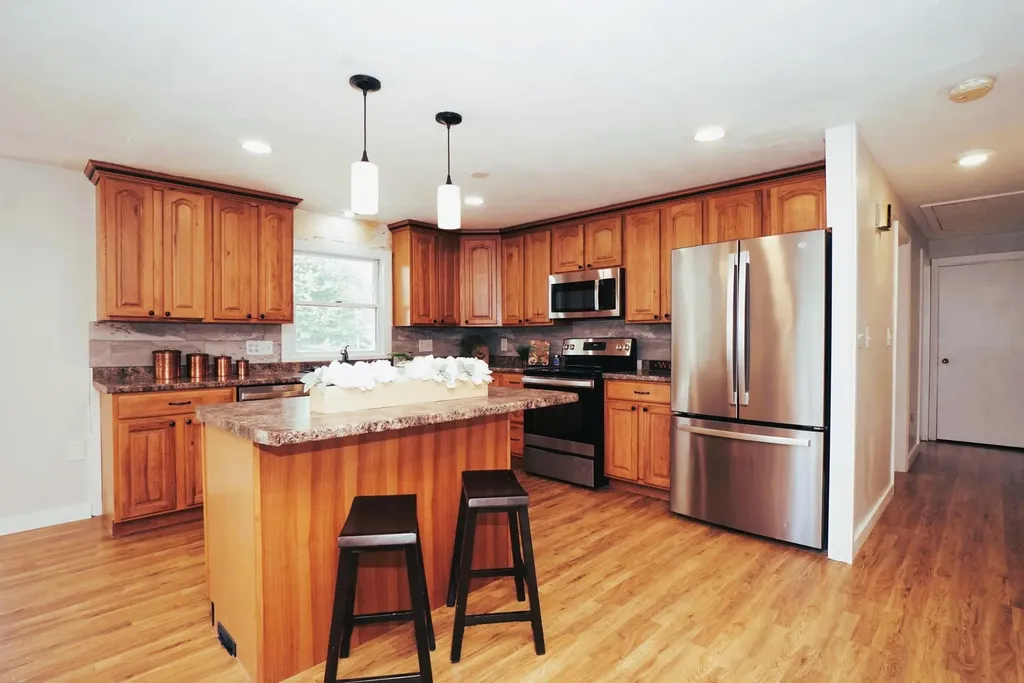 20 Ayer Circle Seabrook NH 03874