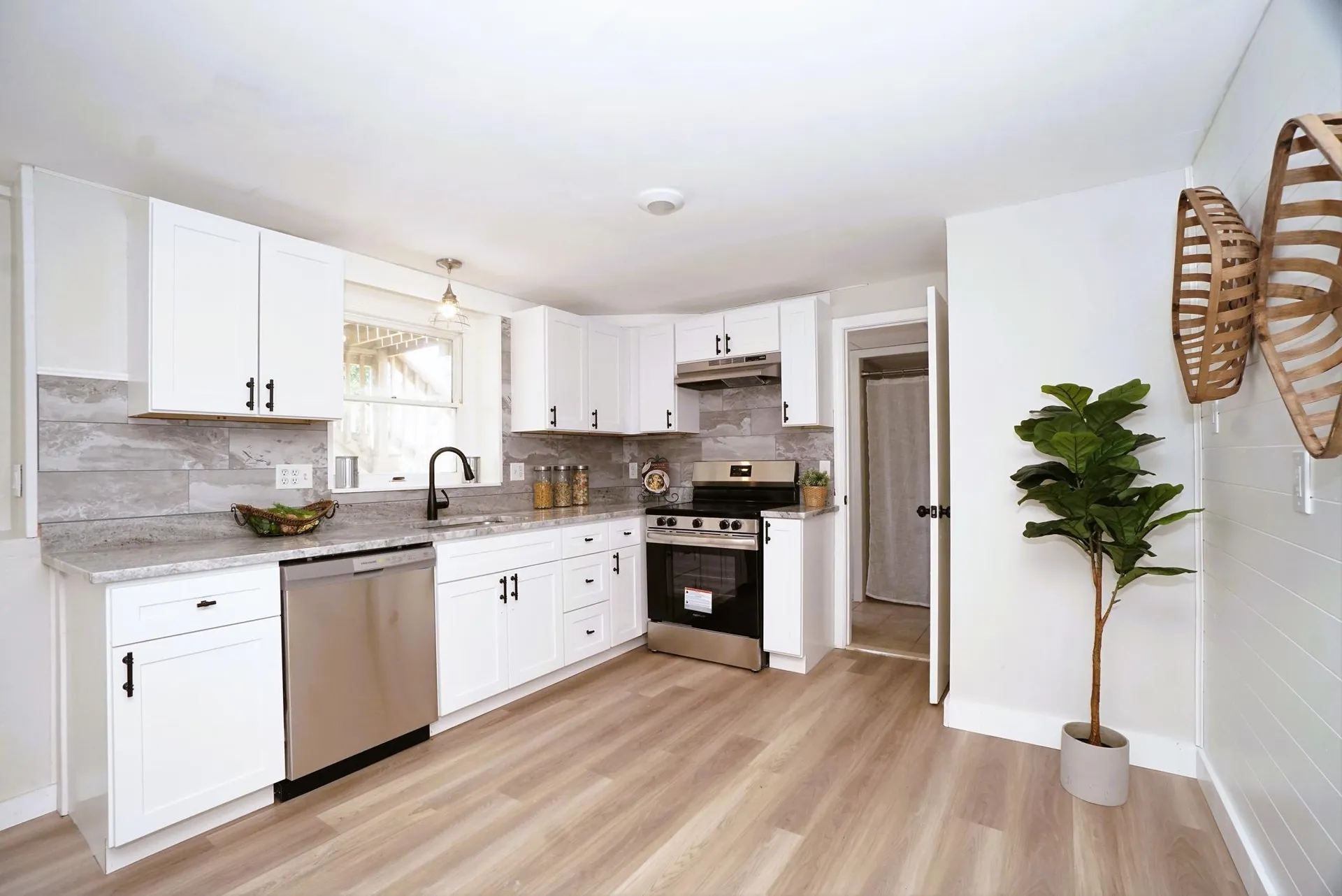 20 Ayer Circle Seabrook NH 03874