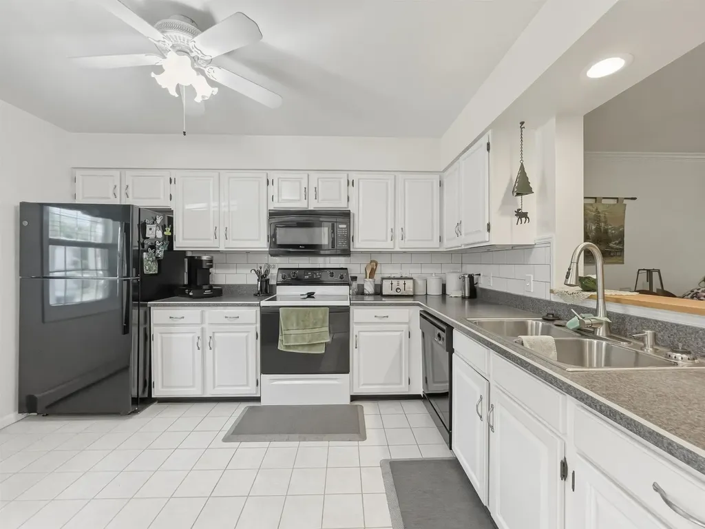 5 Wolff Drive Essex VT 05452