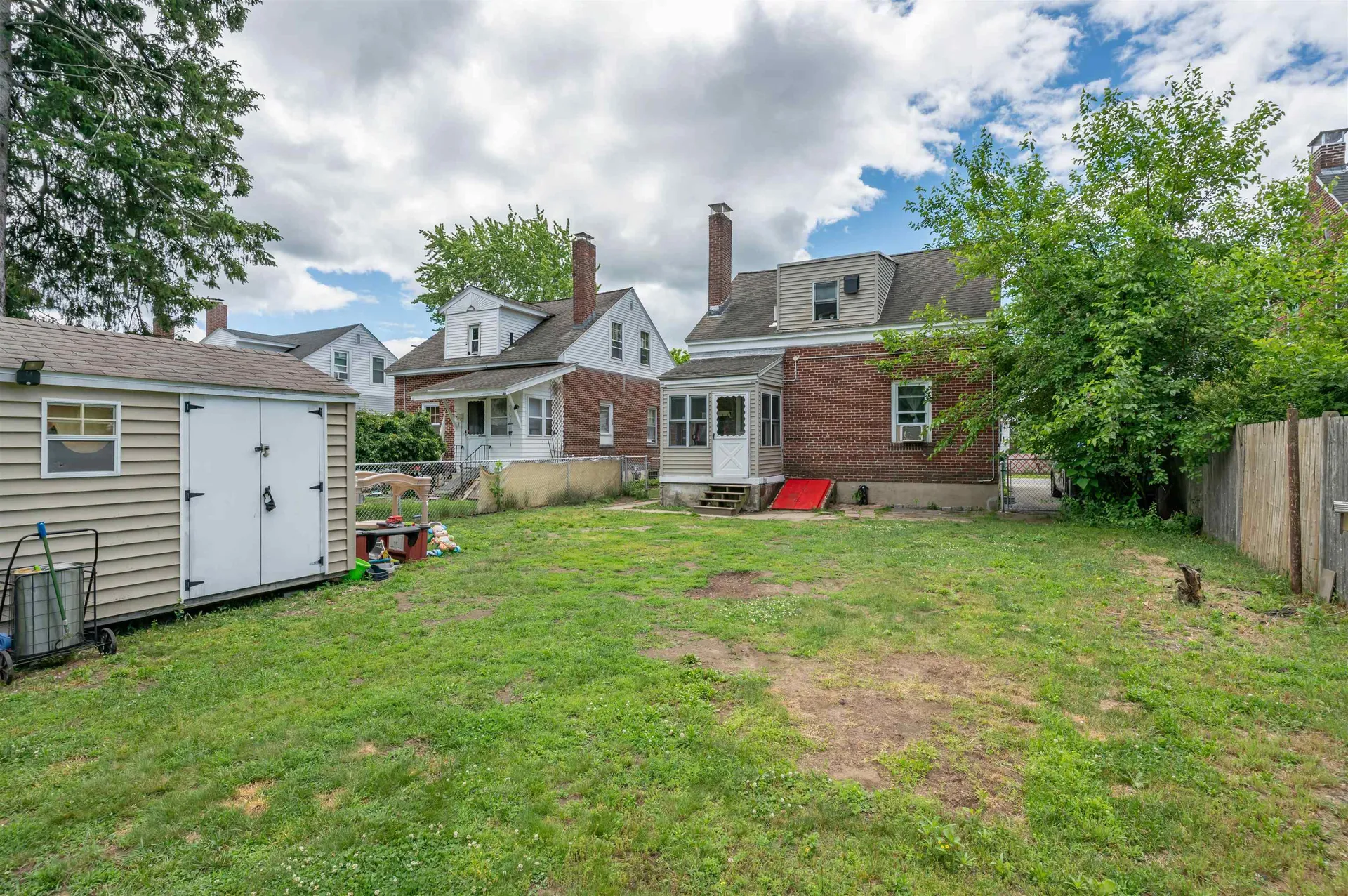17 Grand Avenue Nashua NH 03060