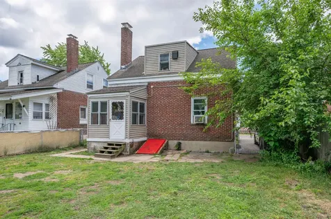17 Grand Avenue Nashua NH 03060