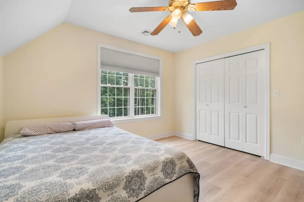 84 Searles Road Windham NH 03087