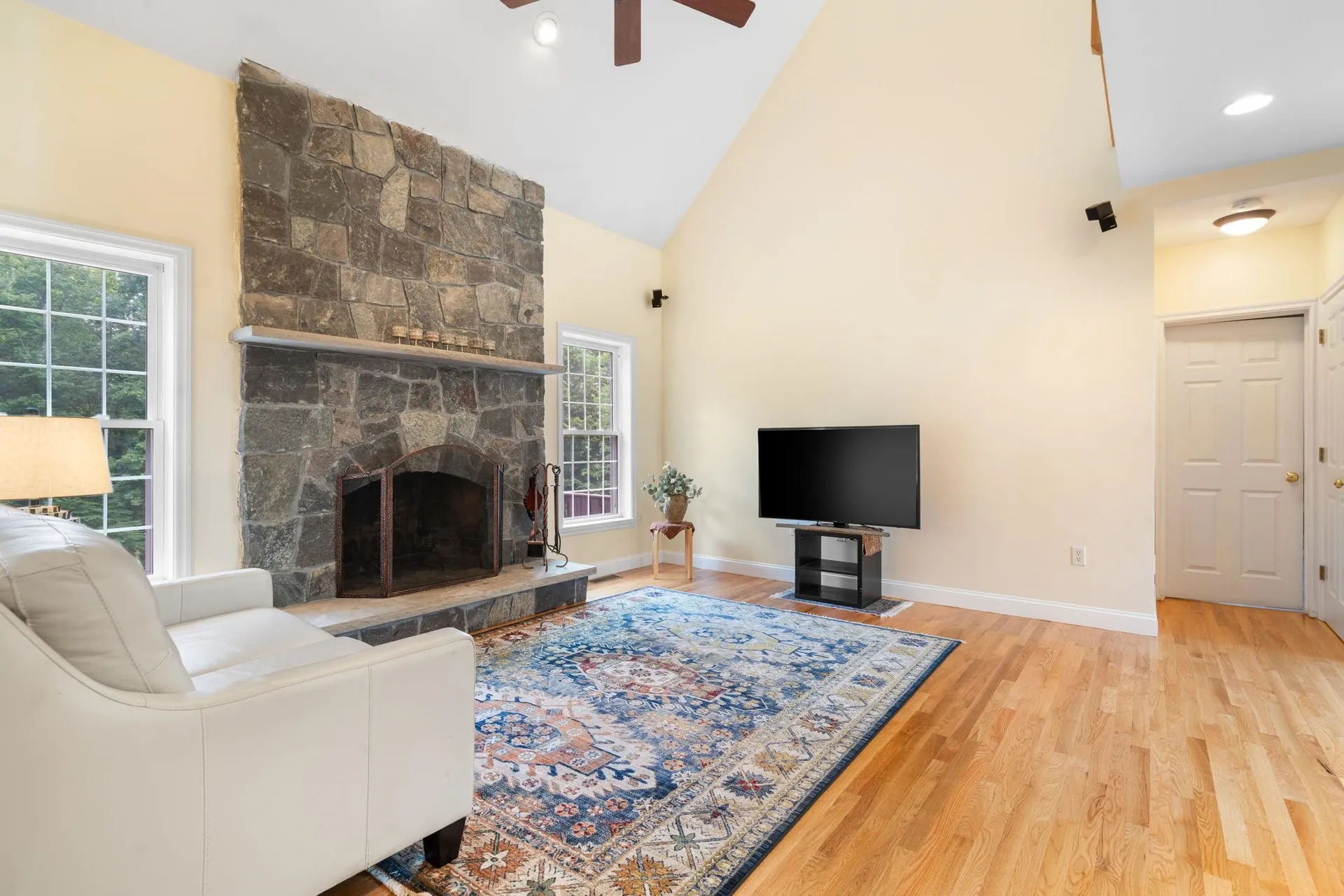 84 Searles Road Windham NH 03087