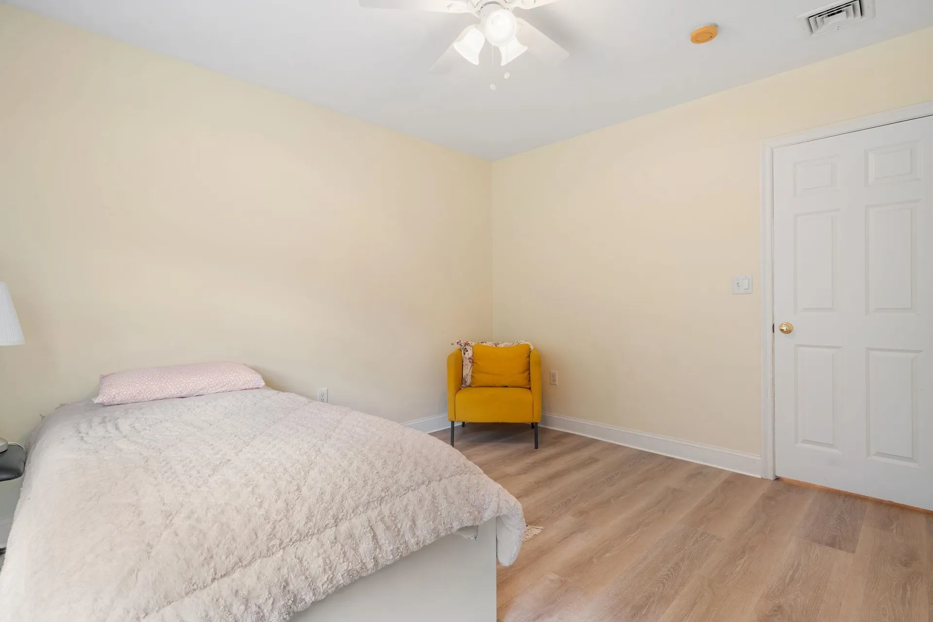 84 Searles Road Windham NH 03087