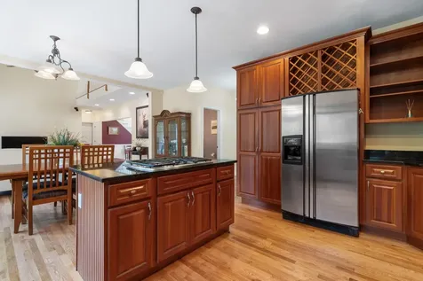 84 Searles Road Windham NH 03087