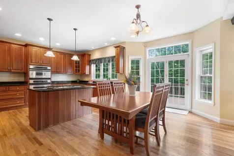 84 Searles Road Windham NH 03087
