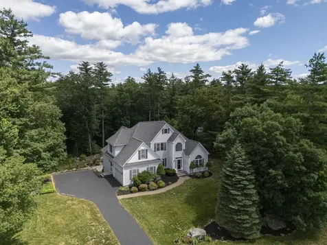 84 Searles Road Windham NH 03087