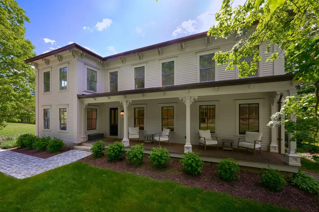 137 Kendall Pond Road Windham NH 03087