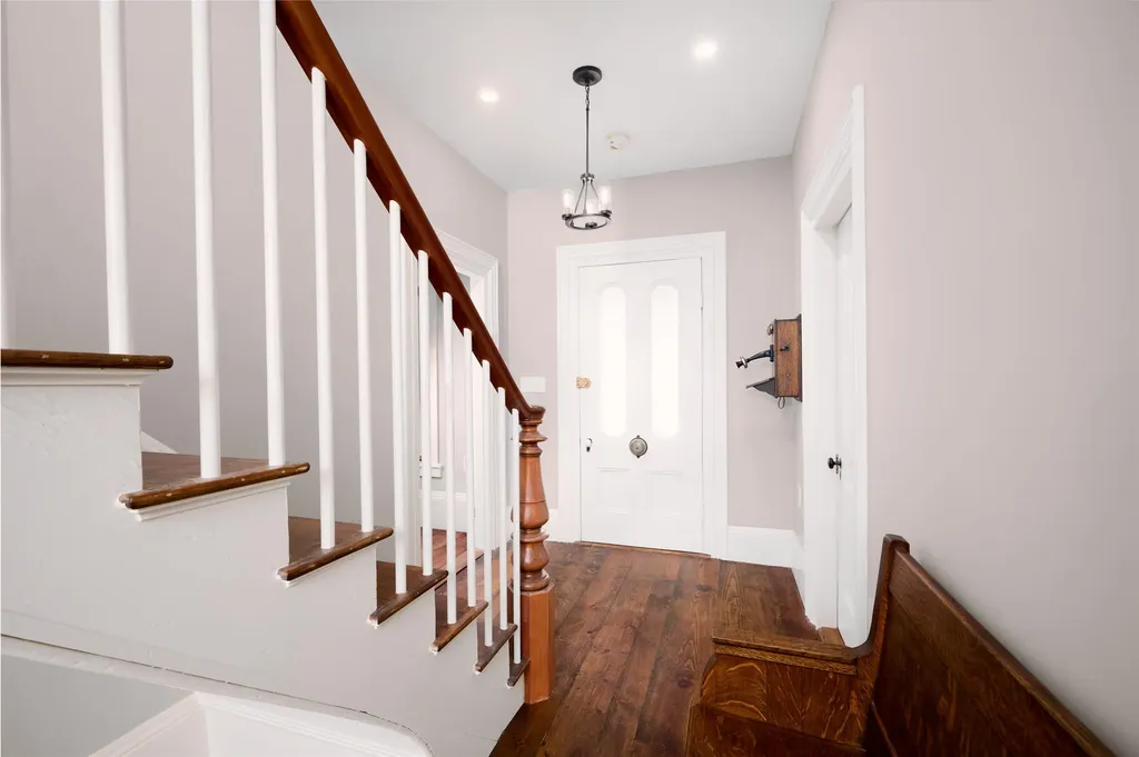 137 Kendall Pond Road Windham NH 03087