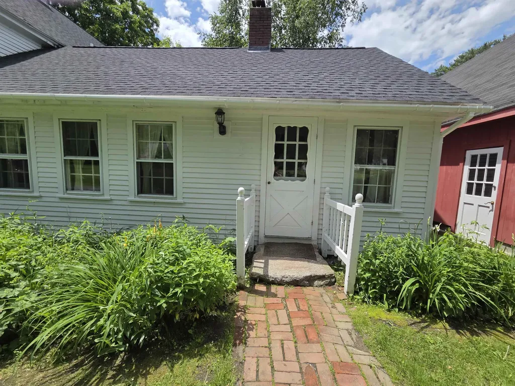 372 Canaan Street Canaan NH 03741