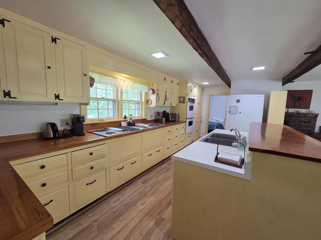 372 Canaan Street Canaan NH 03741