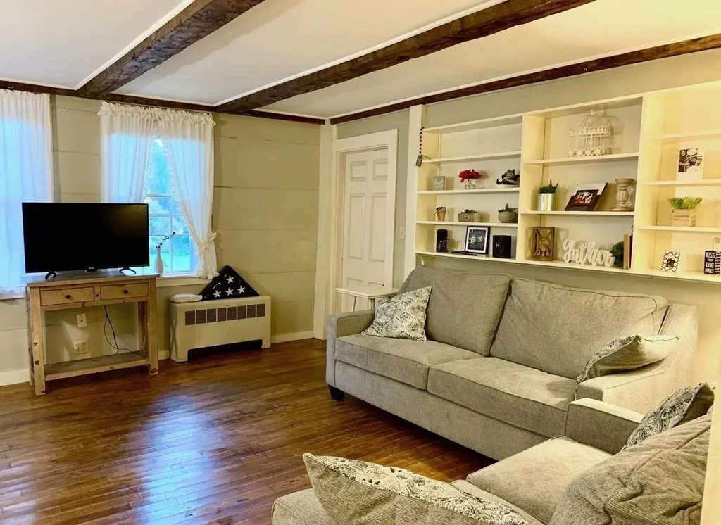 372 Canaan Street Canaan NH 03741