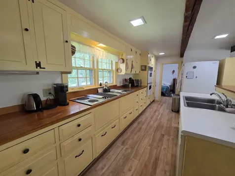 372 Canaan Street Canaan NH 03741