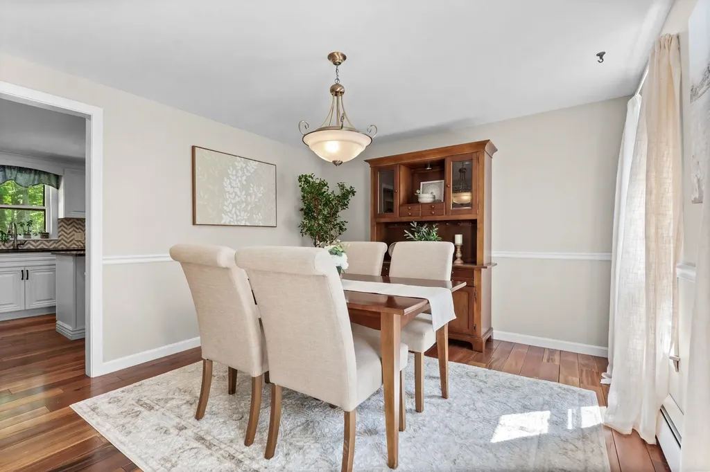 15 Brier Lane Derry NH 03038