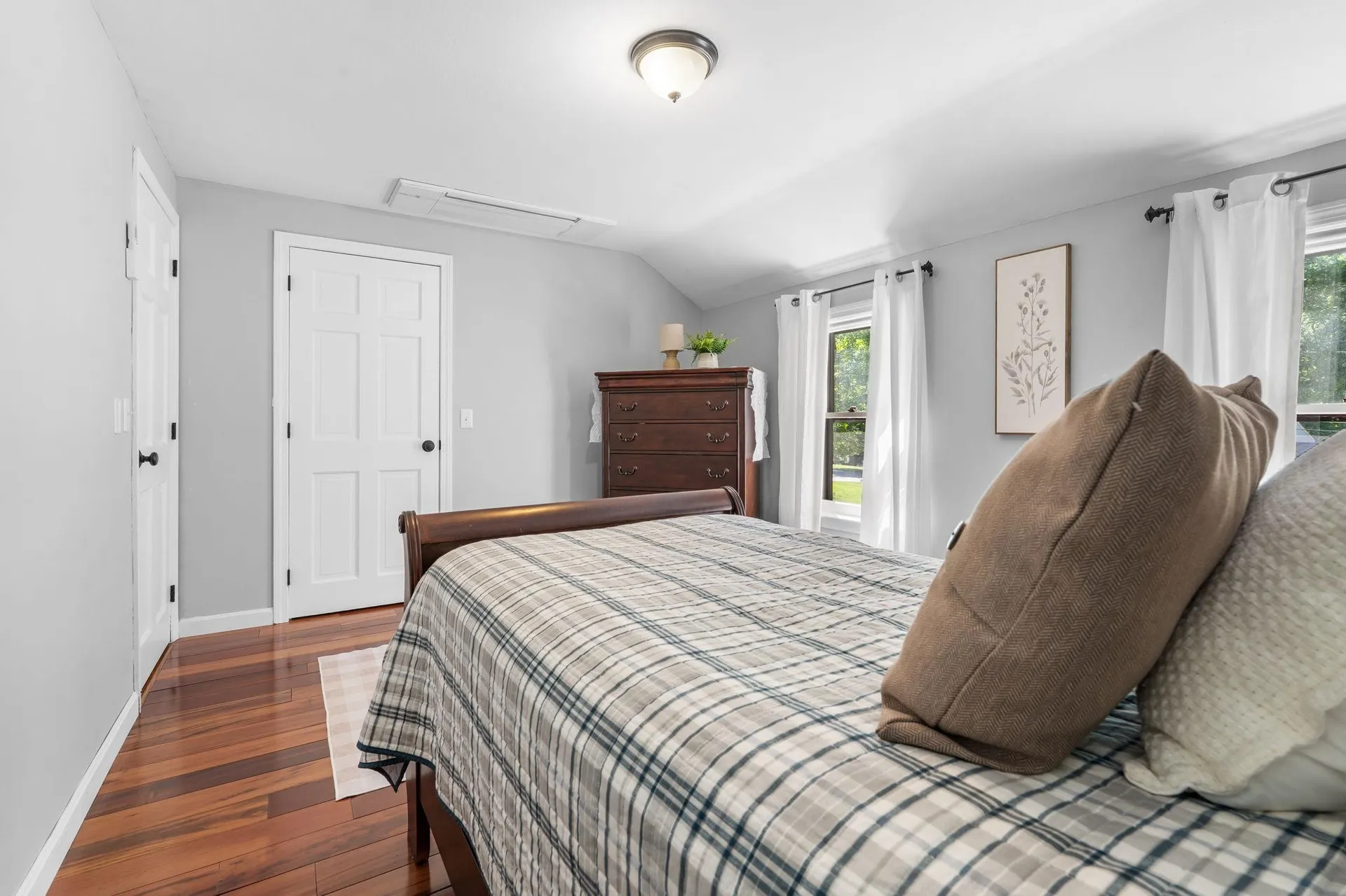 15 Brier Lane Derry NH 03038