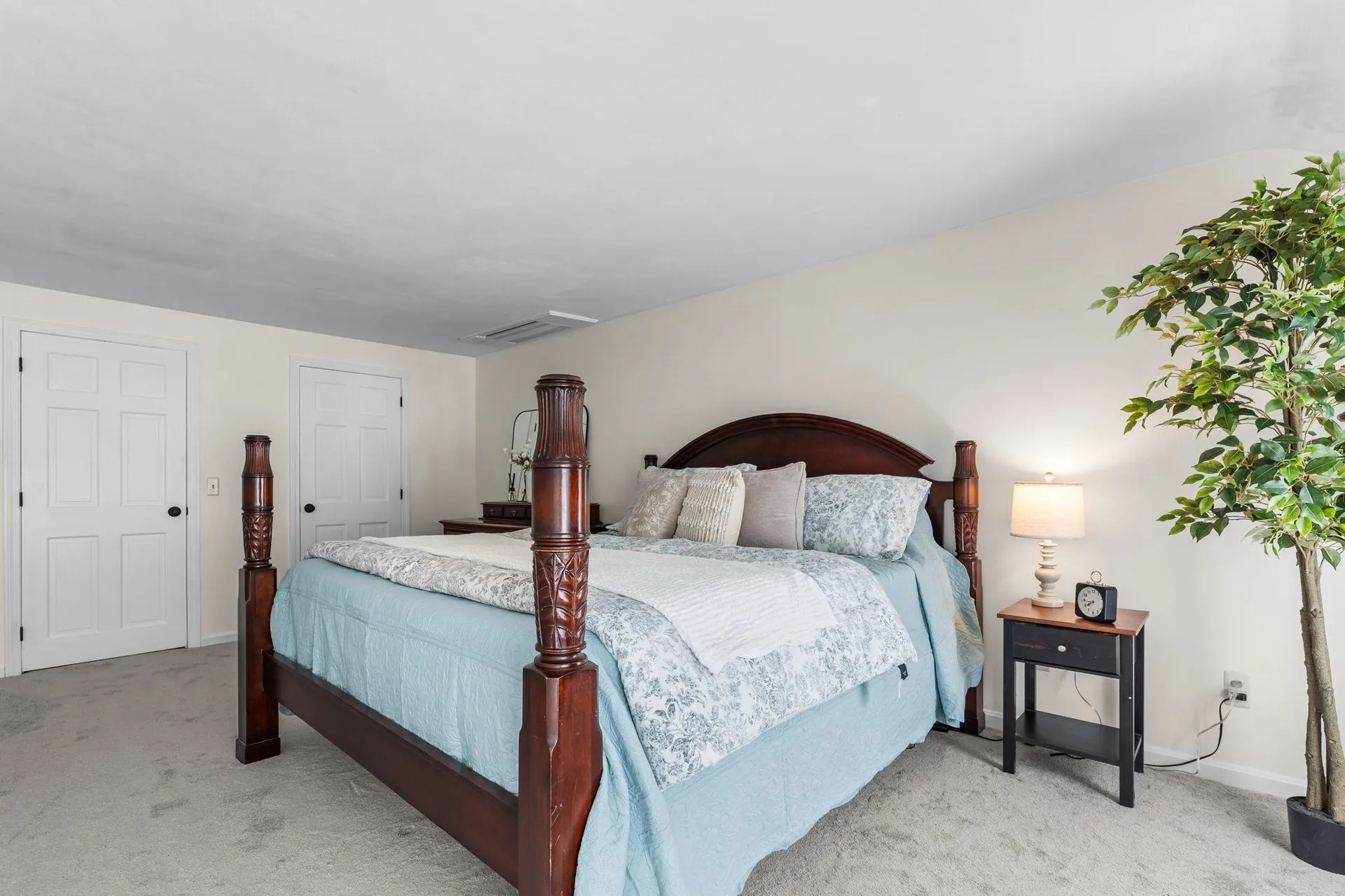 15 Brier Lane Derry NH 03038