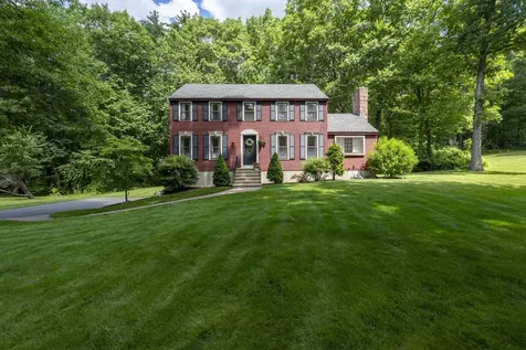 15 Brier Lane Derry NH 03038