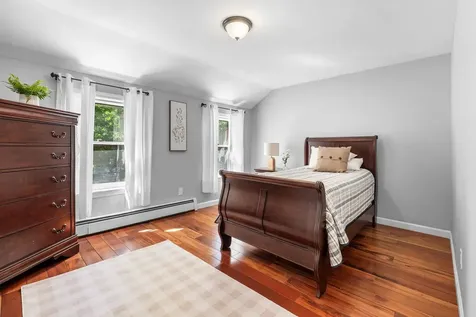 15 Brier Lane Derry NH 03038