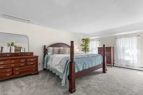15 Brier Lane Derry NH 03038