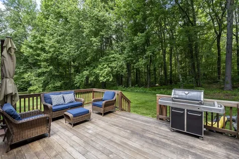 15 Brier Lane Derry NH 03038