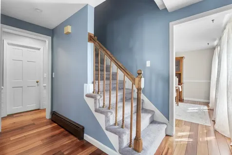 15 Brier Lane Derry NH 03038