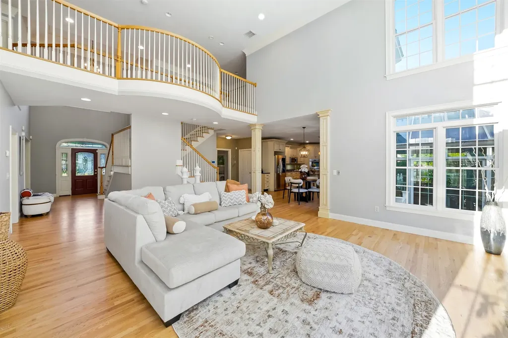 25 Ticklefancy Lane Salem NH 03079