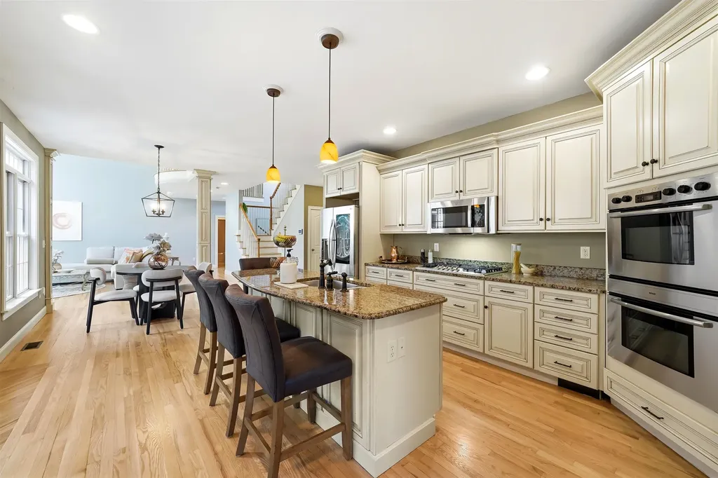 25 Ticklefancy Lane Salem NH 03079