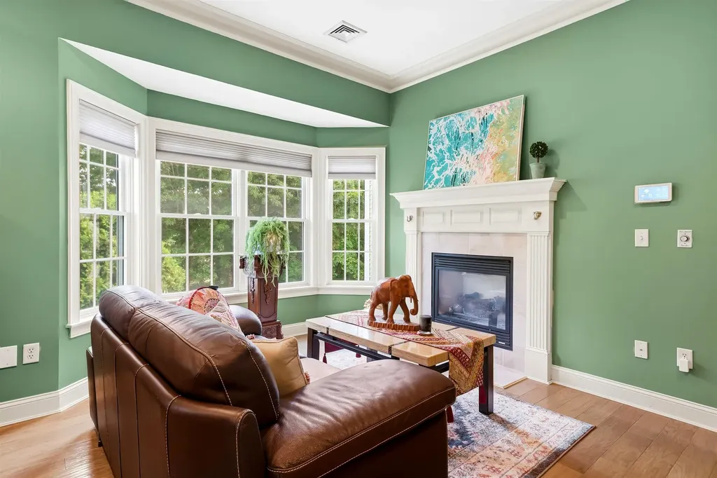25 Ticklefancy Lane Salem NH 03079