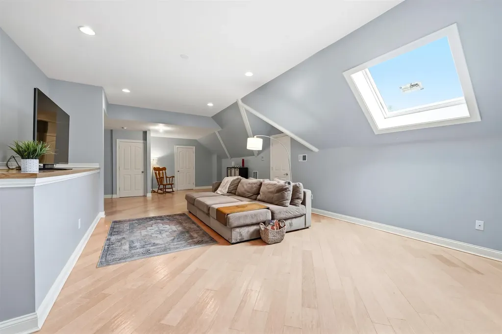 25 Ticklefancy Lane Salem NH 03079