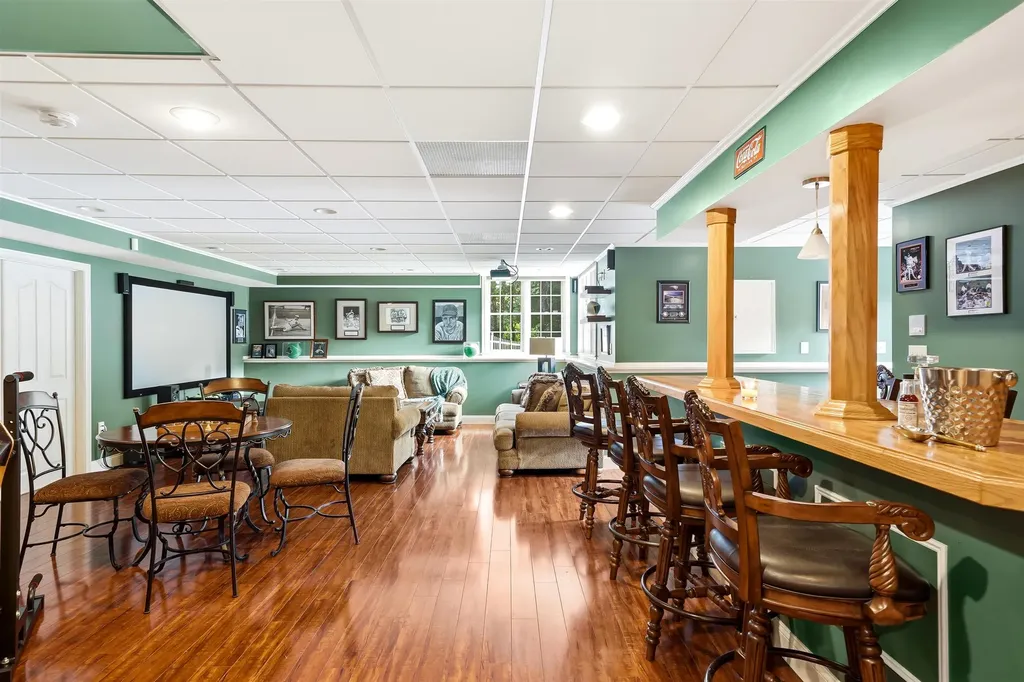 25 Ticklefancy Lane Salem NH 03079
