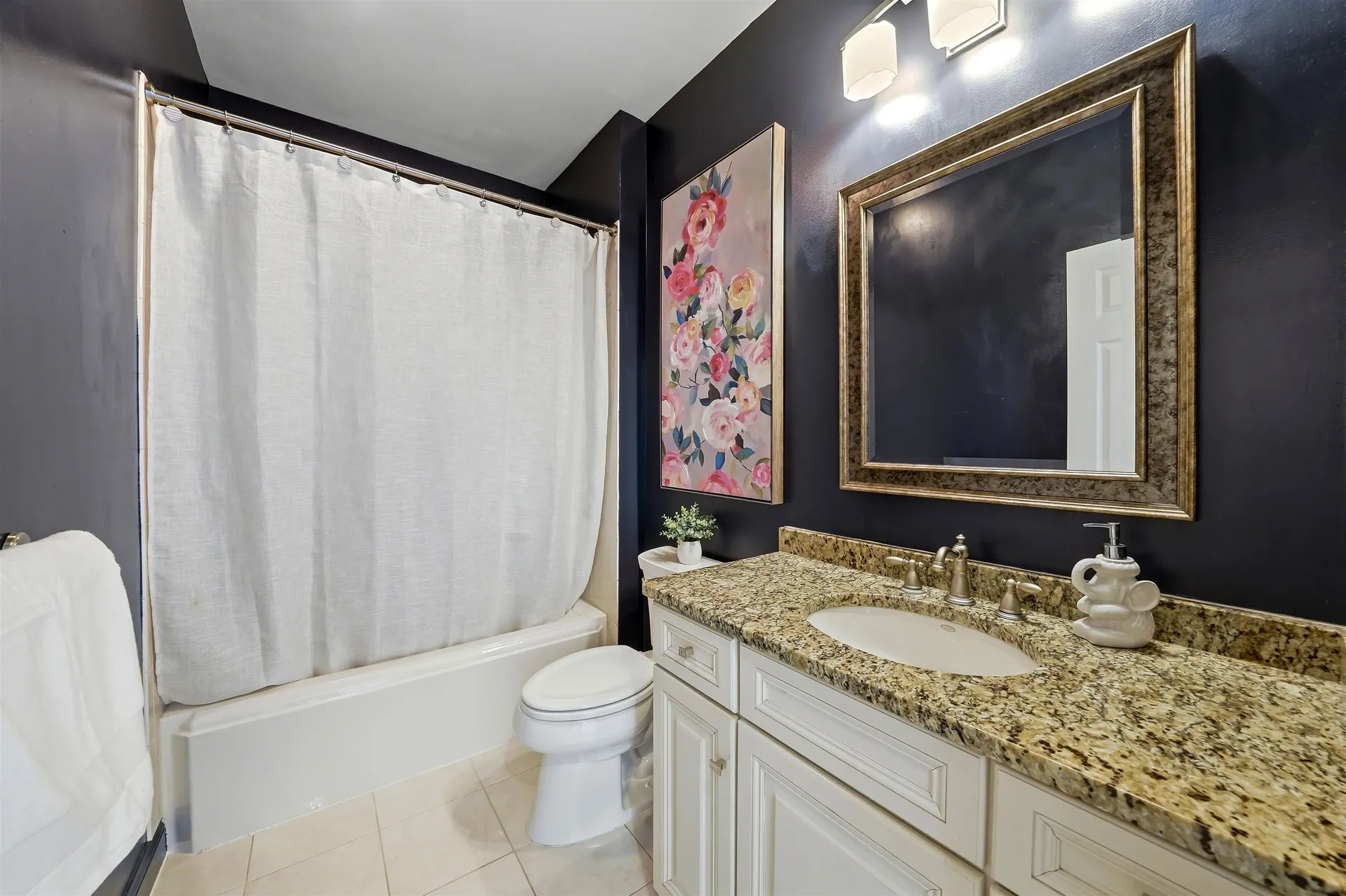 25 Ticklefancy Lane Salem NH 03079