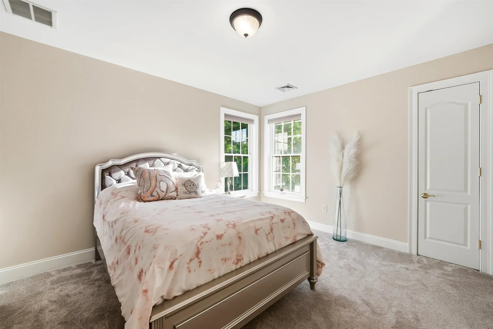 25 Ticklefancy Lane Salem NH 03079