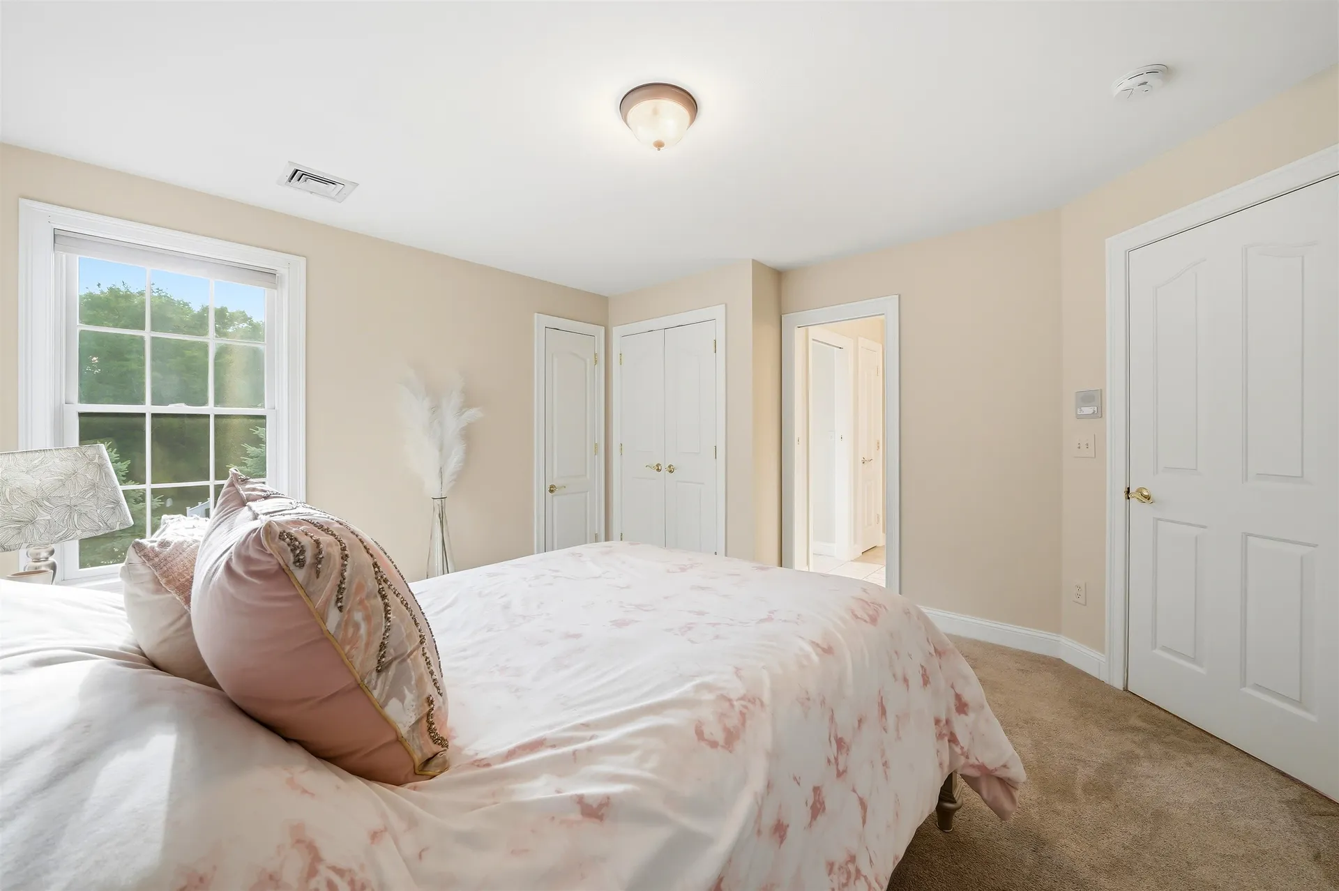 25 Ticklefancy Lane Salem NH 03079