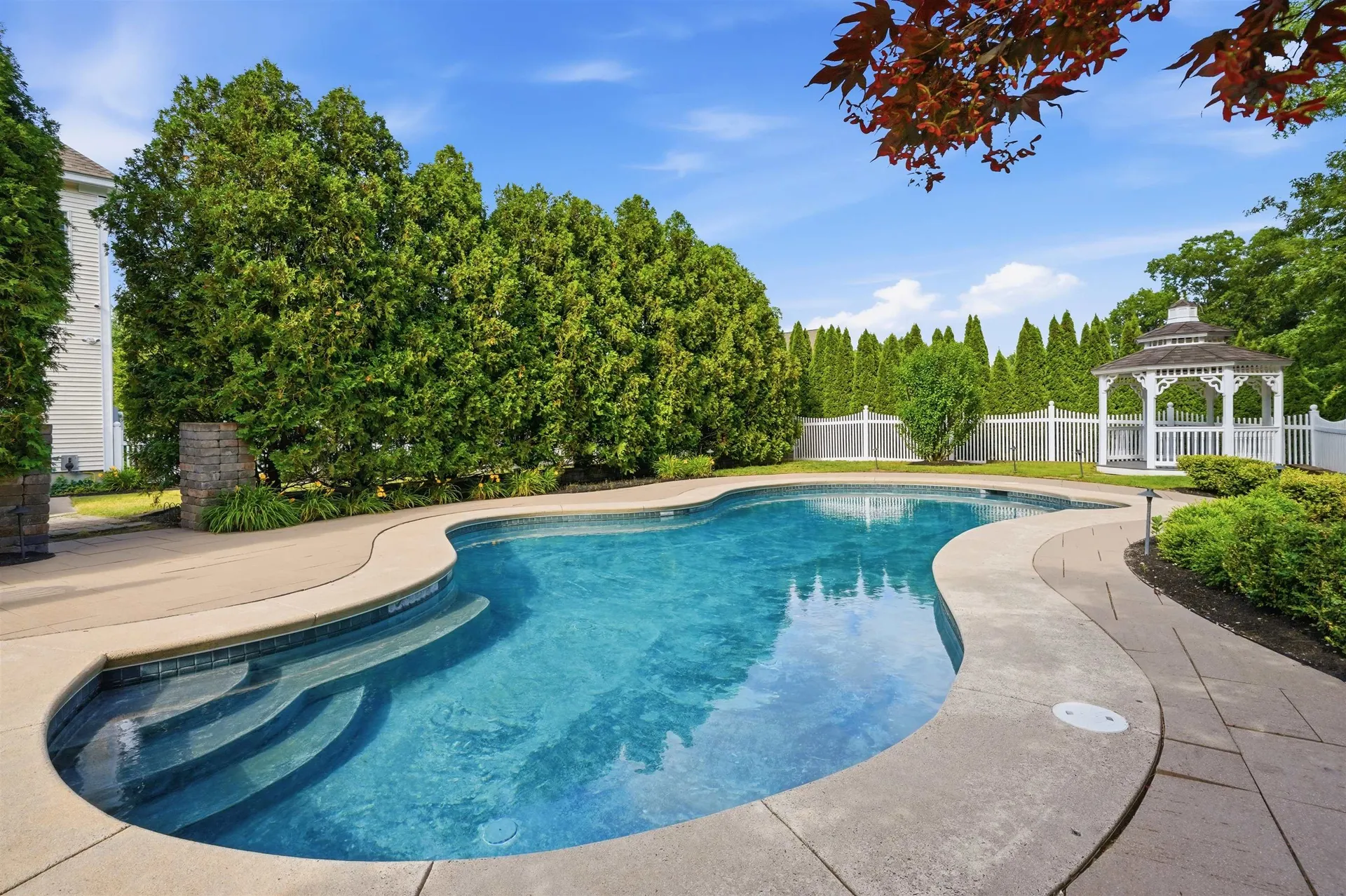 25 Ticklefancy Lane Salem NH 03079