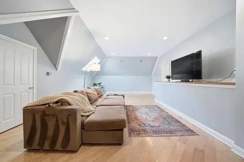 25 Ticklefancy Lane Salem NH 03079
