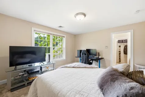 25 Ticklefancy Lane Salem NH 03079