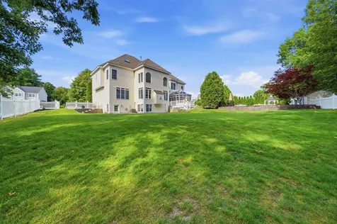 25 Ticklefancy Lane Salem NH 03079