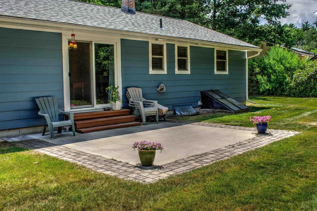 49 Robbins Road Keene NH 03431