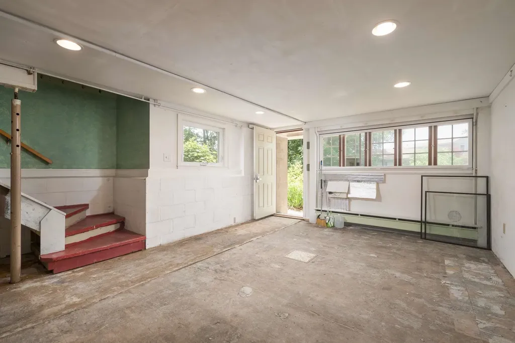 9 Busdick Drive Kittery ME 03904