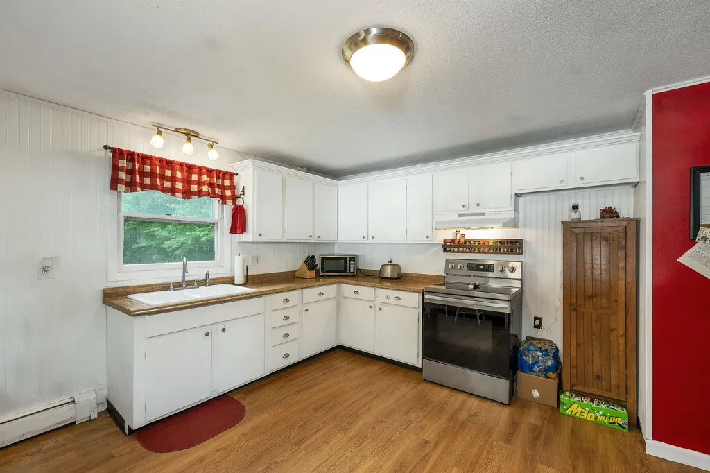 83 Hurricane Road Belmont NH 03220