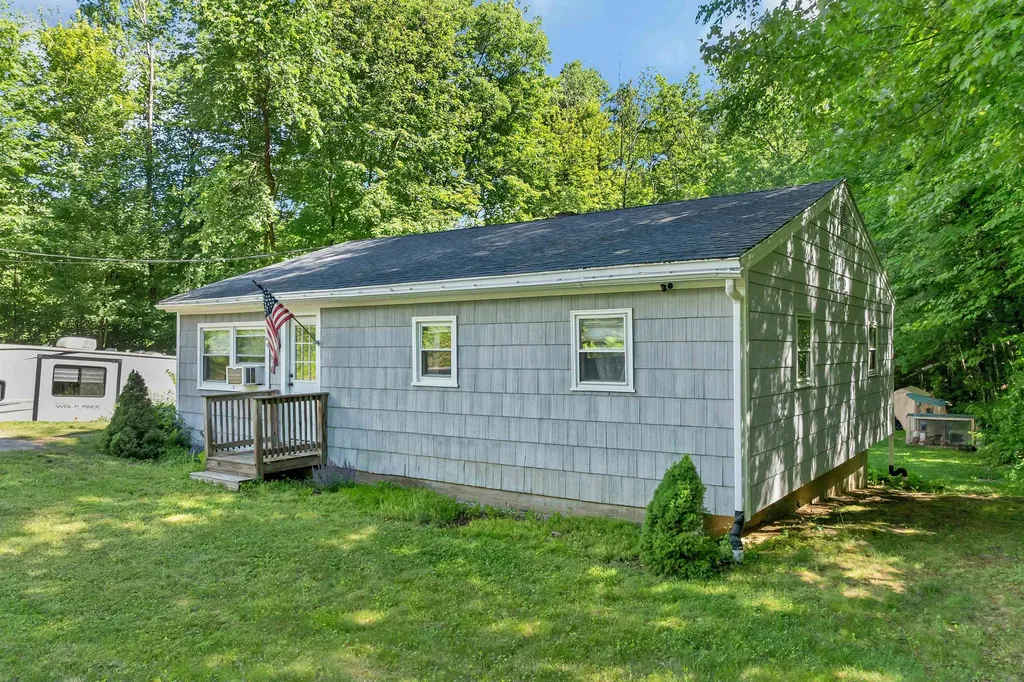 83 Hurricane Road Belmont NH 03220