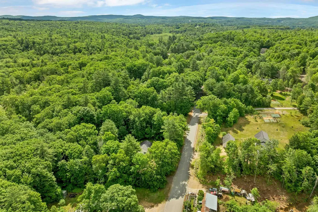 83 Hurricane Road Belmont NH 03220