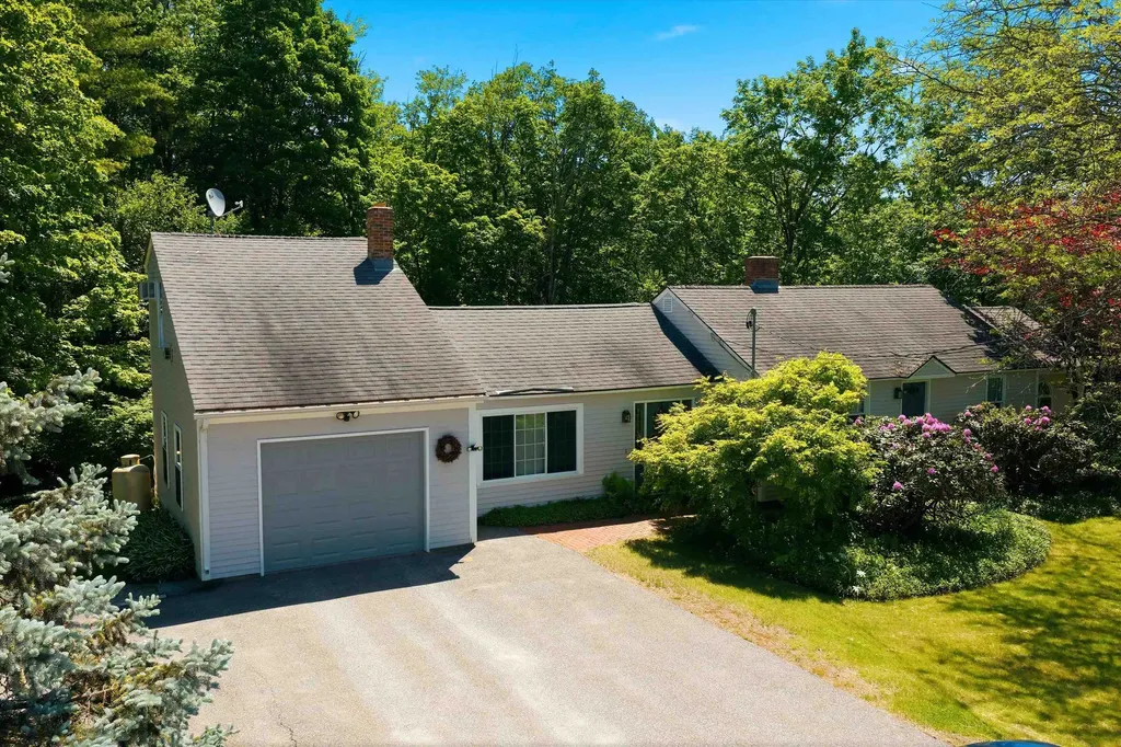 221 School Street Tilton NH 03276